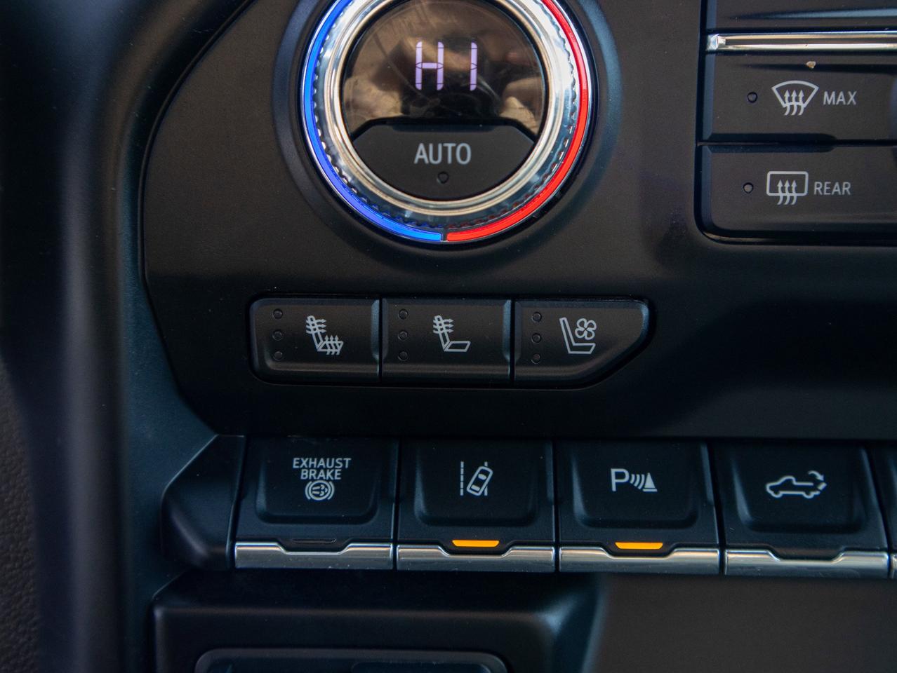 2023 GMC SIERRA 2500HD Denali - Heated Rear Seats   Parking Aid Photo