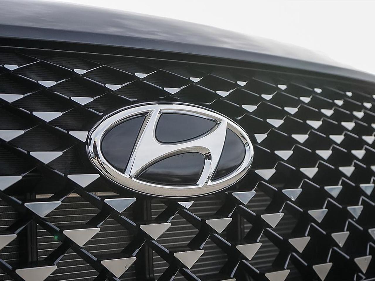 2025 Hyundai Venue Ultimate IVT w-Black Interior Photo