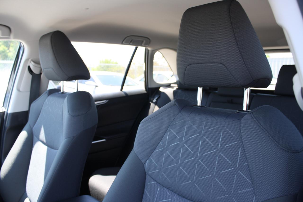 2025 Toyota RAV4 LE AWD Photo