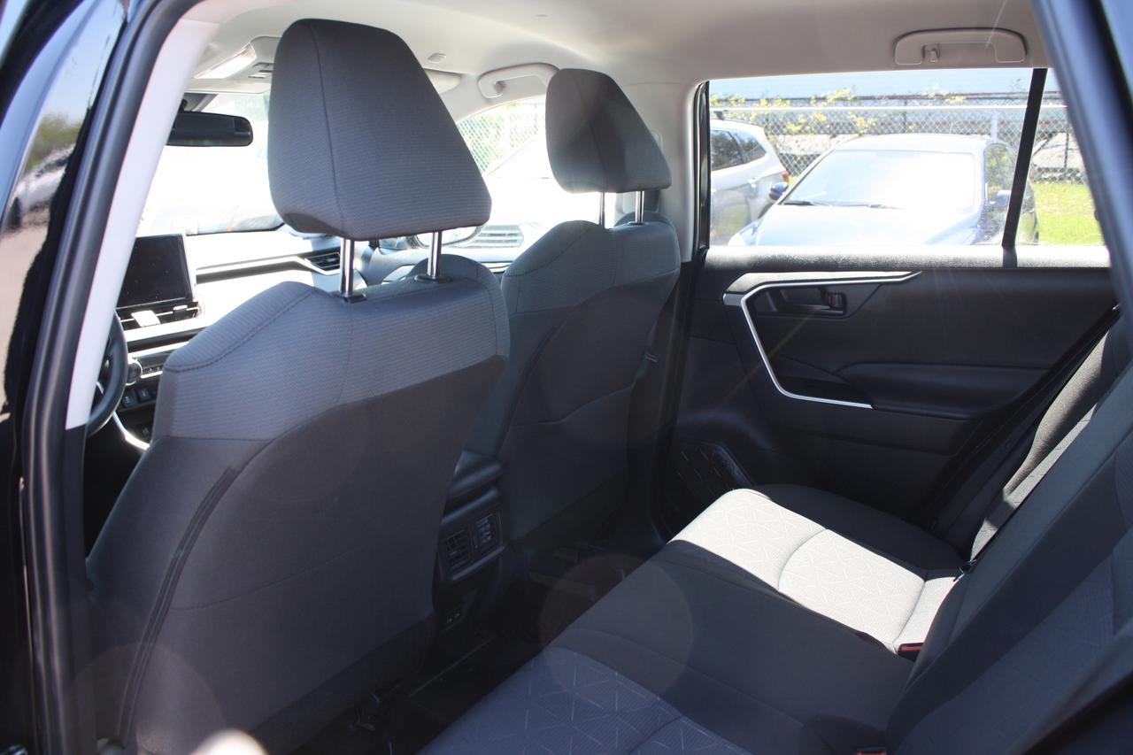 2025 Toyota RAV4 LE AWD Photo