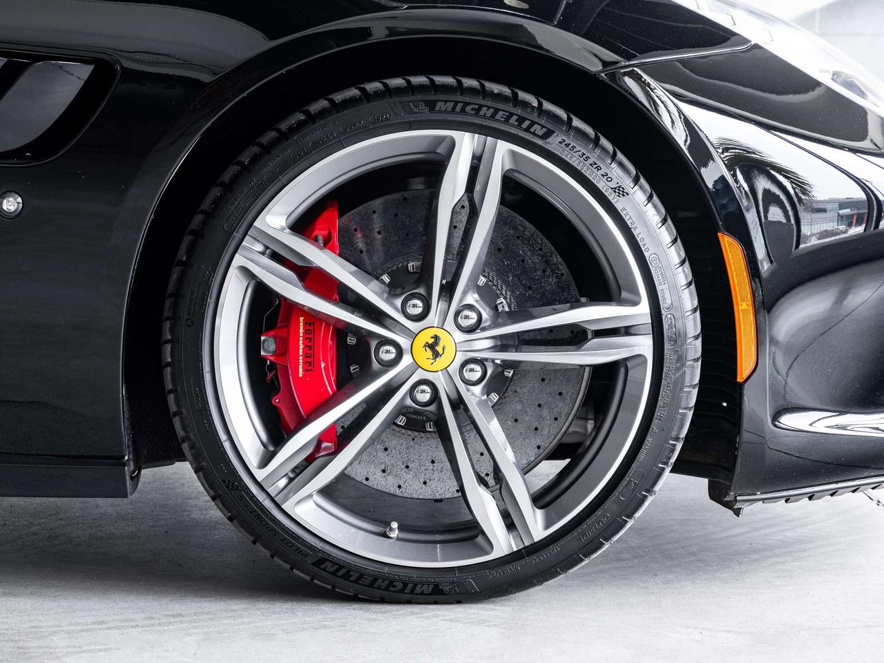 2018 Ferrari GTC4Lusso V12   Warranty till December 2026 Photo