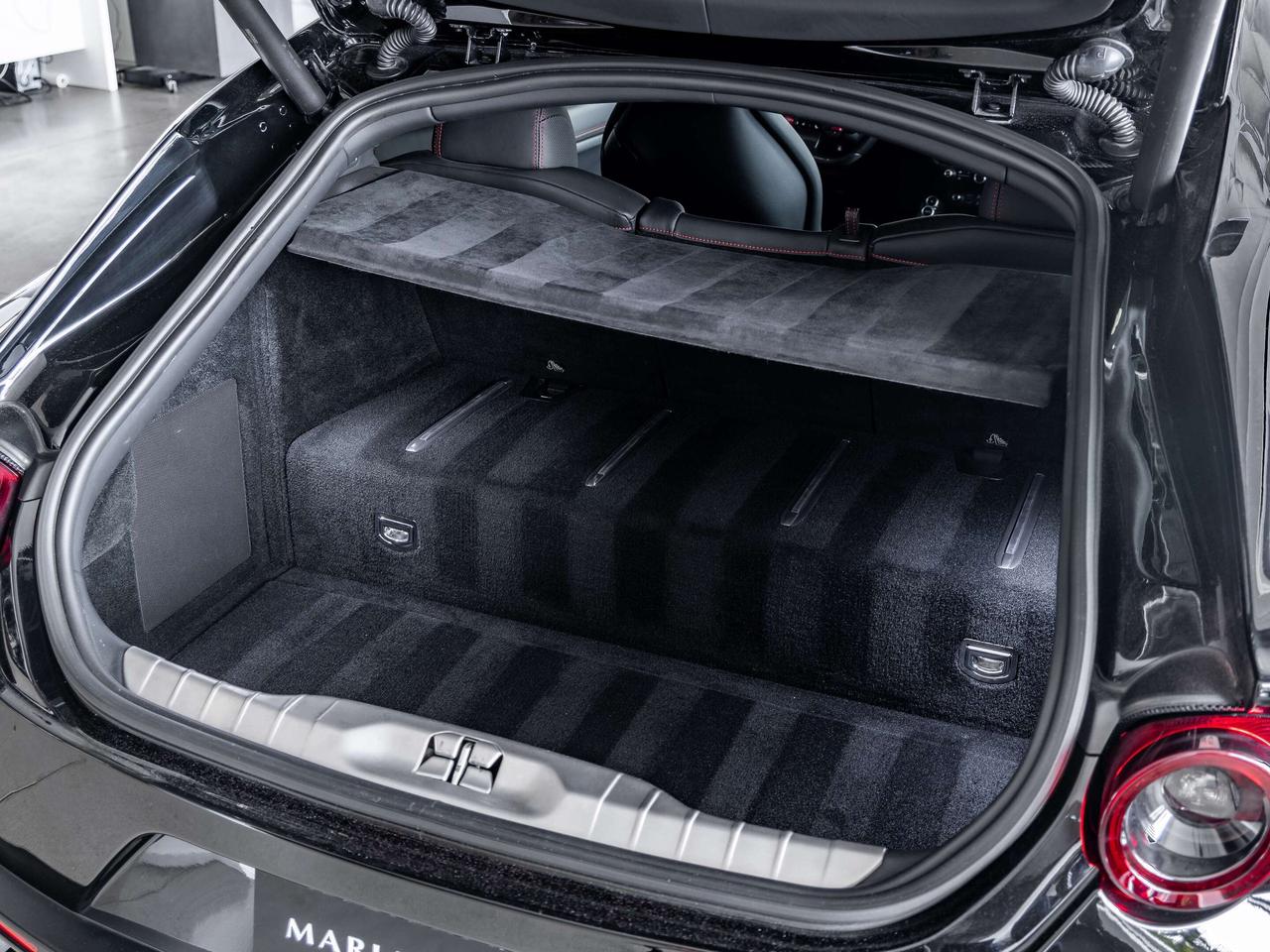 2018 Ferrari GTC4Lusso V12   Warranty till December 2026 Photo