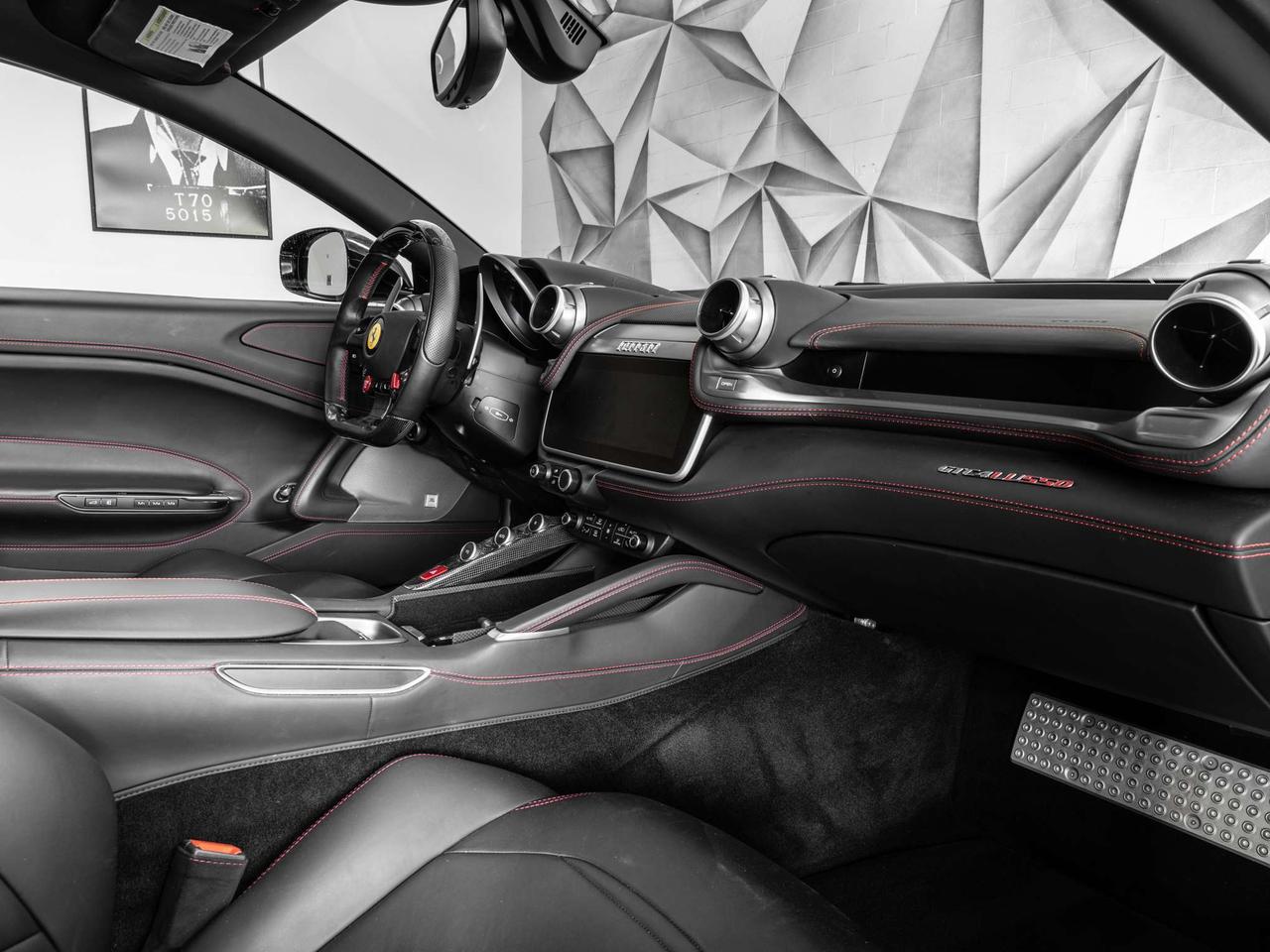 2018 Ferrari GTC4Lusso V12   Warranty till December 2026 Photo