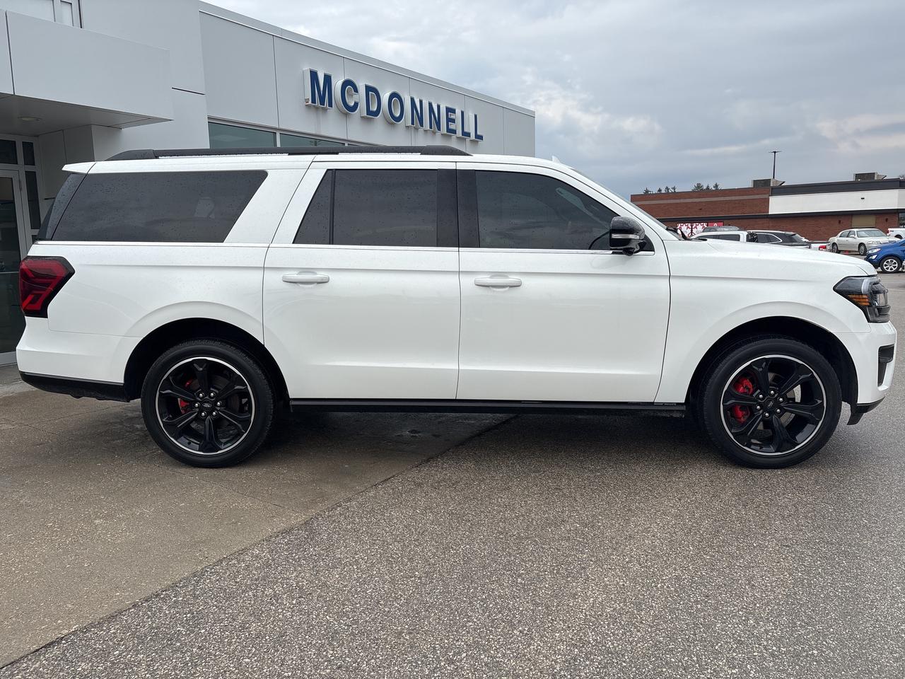 2023 Ford Expedition Limited MAX Photo