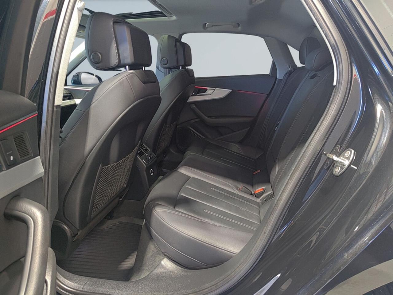 2020 Audi A4 Technik S Line/ NAVI/Leather/Sunroof/Lane Depart/ Photo