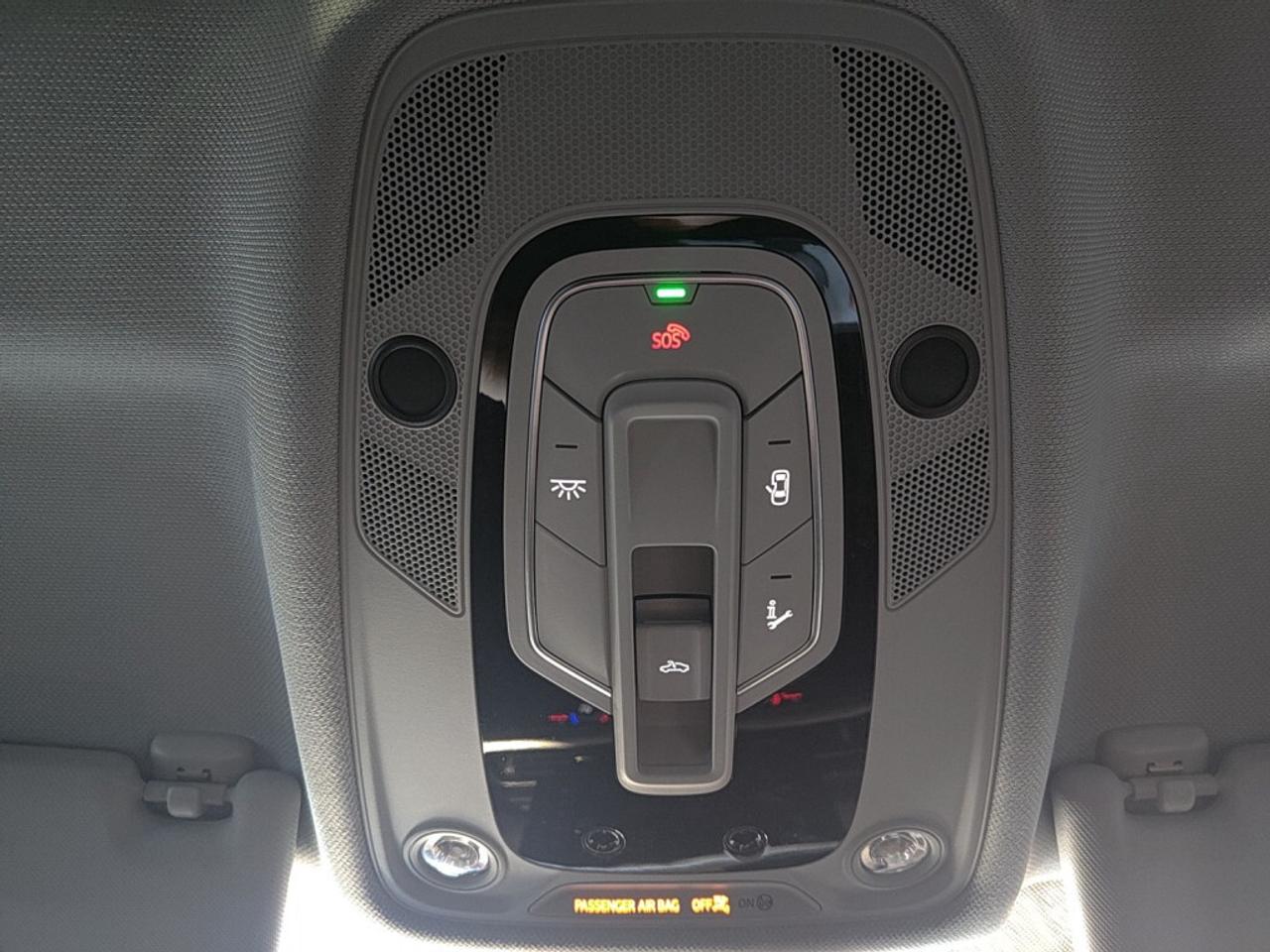 2020 Audi A4 Technik S Line/ NAVI/Leather/Sunroof/Lane Depart/ Photo