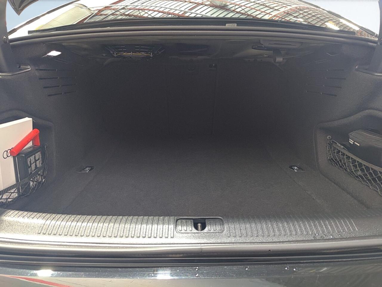 2020 Audi A4 Technik S Line/ NAVI/Leather/Sunroof/Lane Depart/ Photo