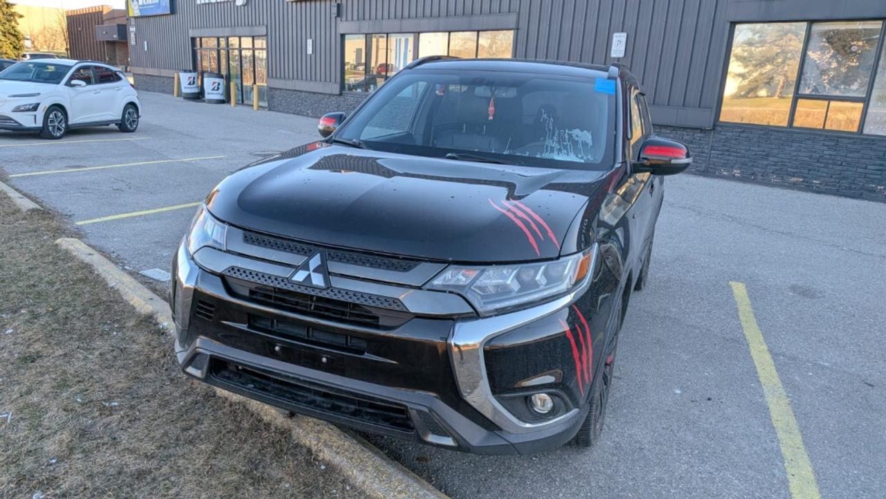 2020 Mitsubishi Outlander SEL AWD/ 7 Seater/NAVI/Sunroof/Leather/ Back up Ca Photo
