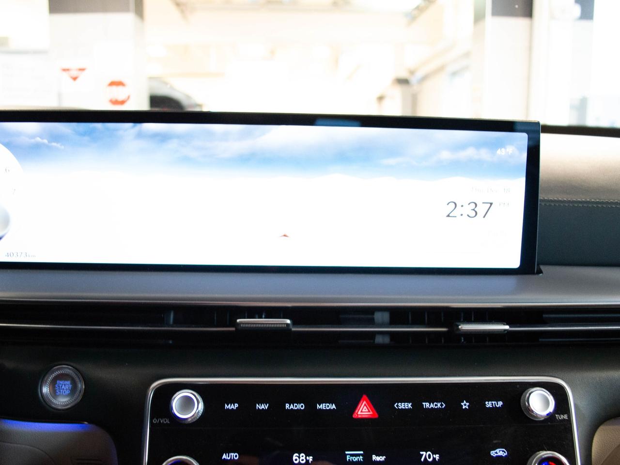 2025 Genesis GV80 2.5T Advanced w/Tech Pkg 5P Photo