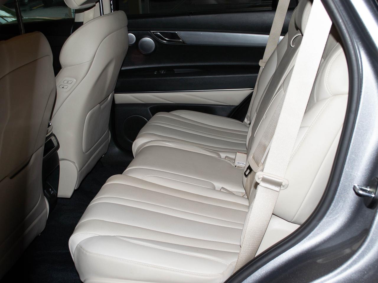 2025 Genesis GV80 2.5T Advanced w/Tech Pkg 5P Photo