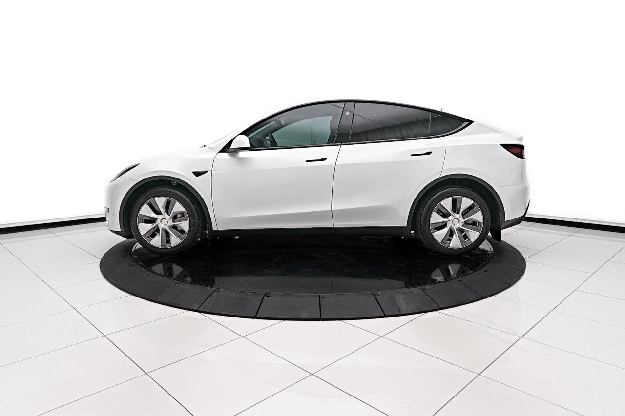 2023 Tesla Model Y RWD LFP Battery 1 Owner\CleanCarfax Tesla Warranty Photo