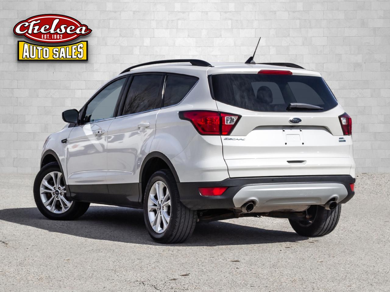 2019 Ford Escape SEL 4WD Photo