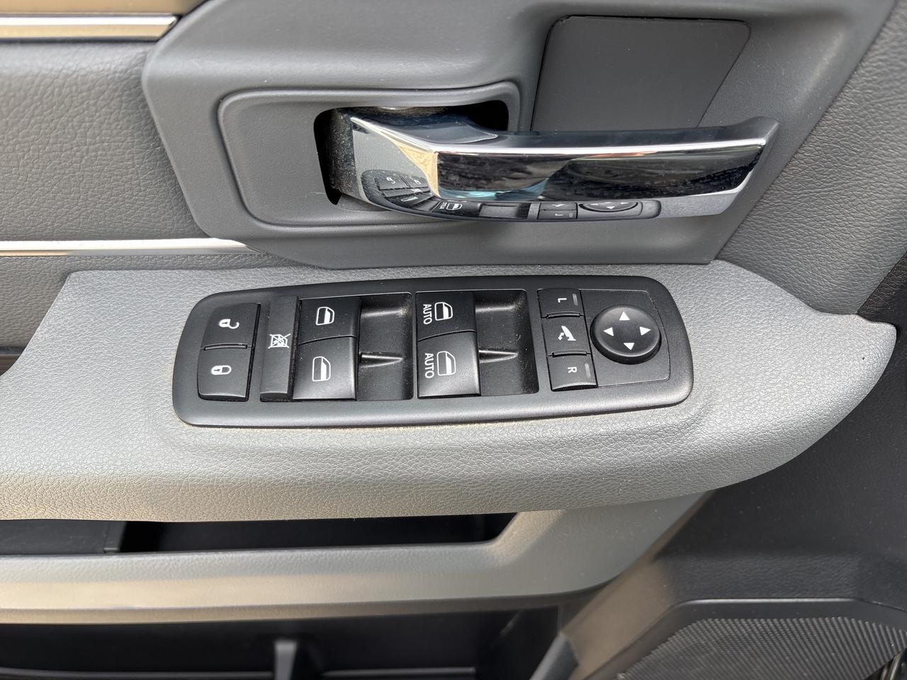 2018 RAM 2500 SLT Photo