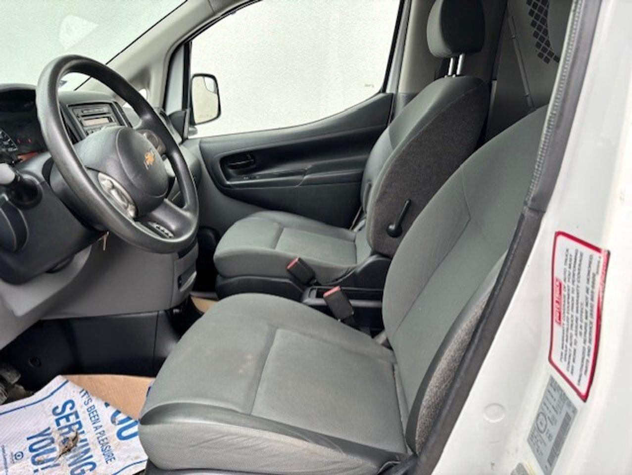 2015 Nissan NV200 Compact Cargo LT LADDER RACKS-DIVIDER-SHELVES-WINTER/SUMMER TIRE Photo