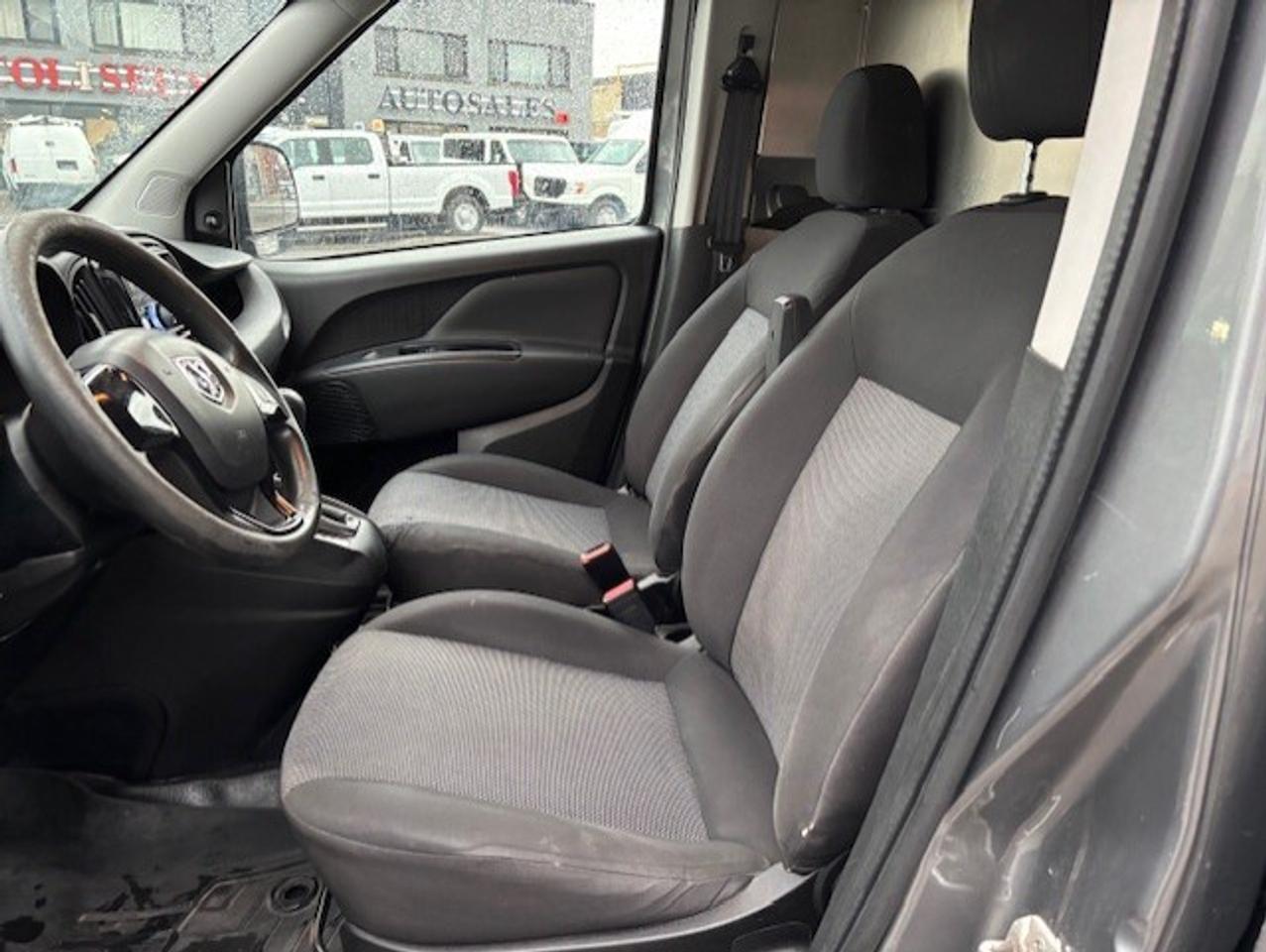 2015 RAM Promaster City Wagon ST **ONLY 160KM-DIVIDER-CERTIFIED-WE FINANCE** Photo