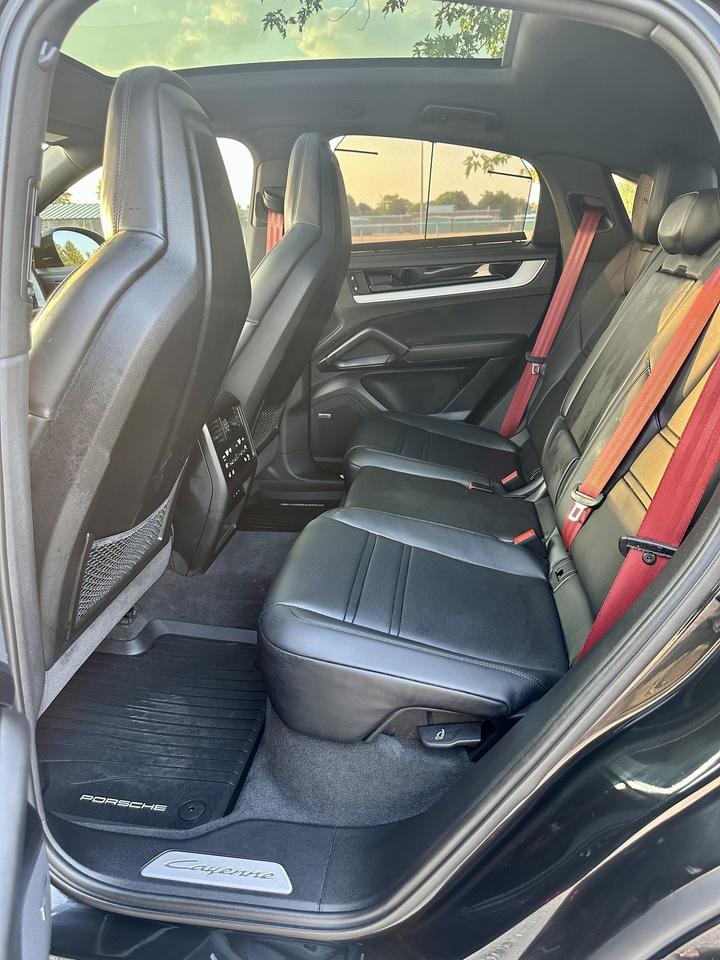 2024 Porsche Cayenne S COUPE PREM PLUS CHRONO AIR SUSP CPO WARRANTY FIN Photo
