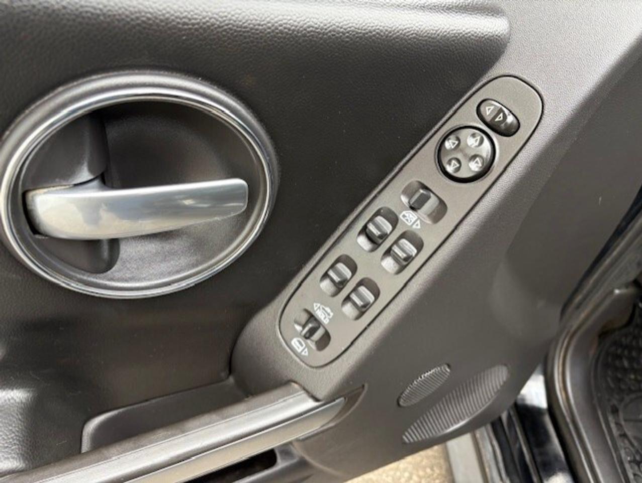 2007 Pontiac Grand Prix 3.8L V6 **LEATHER-ROOF-ALLOYS-ONLY $4900** Photo