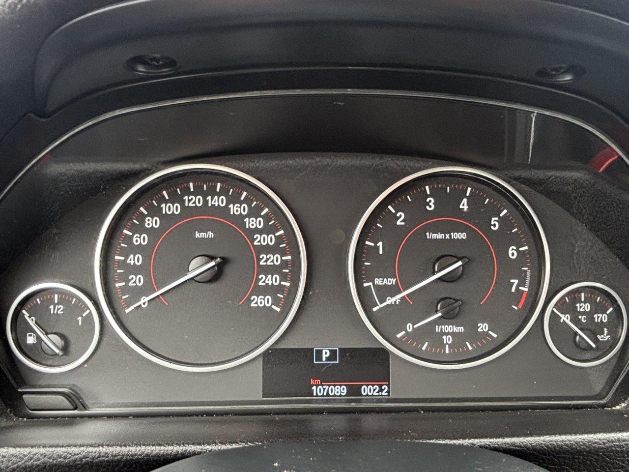 2015 BMW 3 Series 320i xDrive Photo