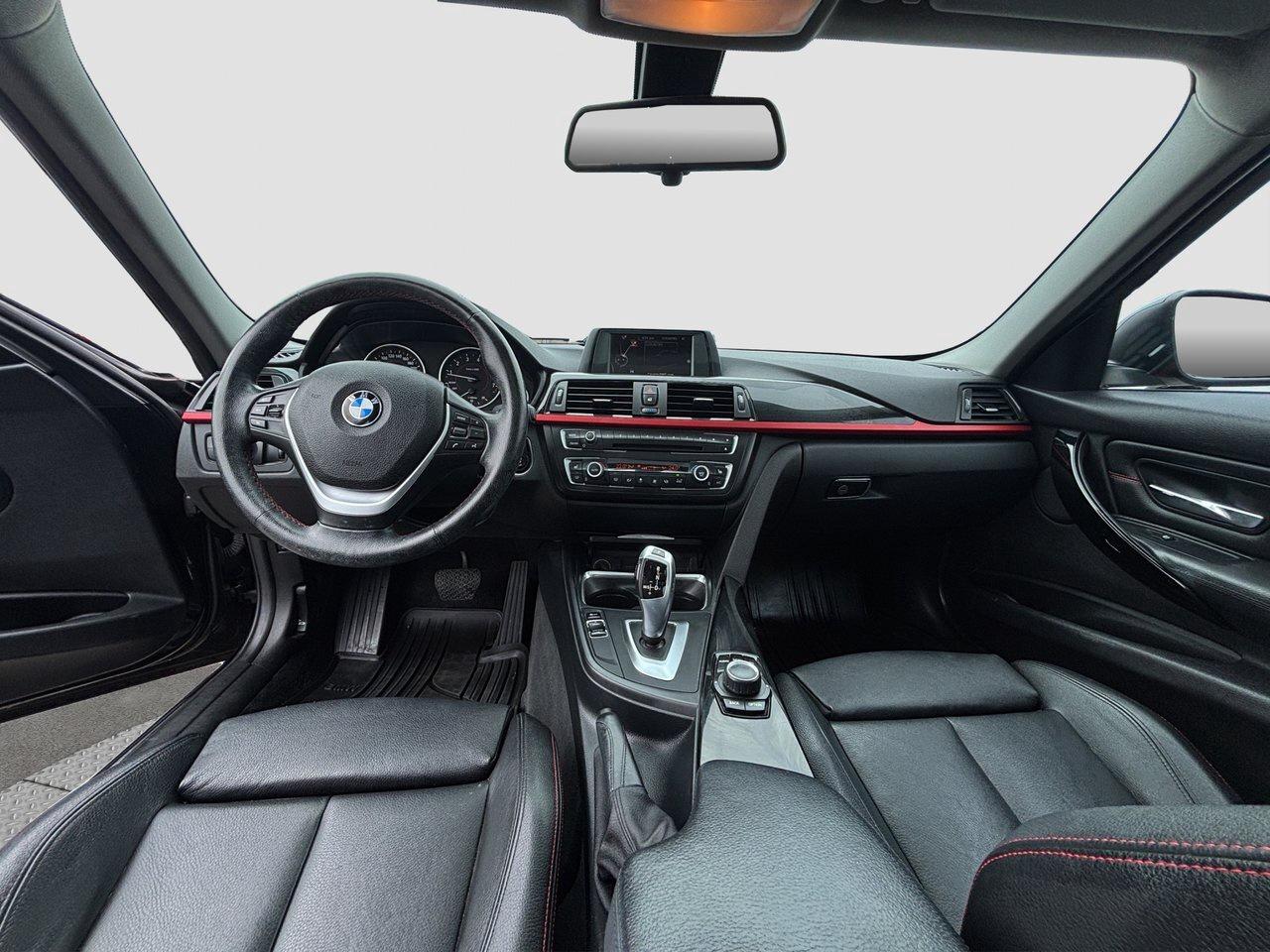 2015 BMW 3 Series 320i xDrive Photo