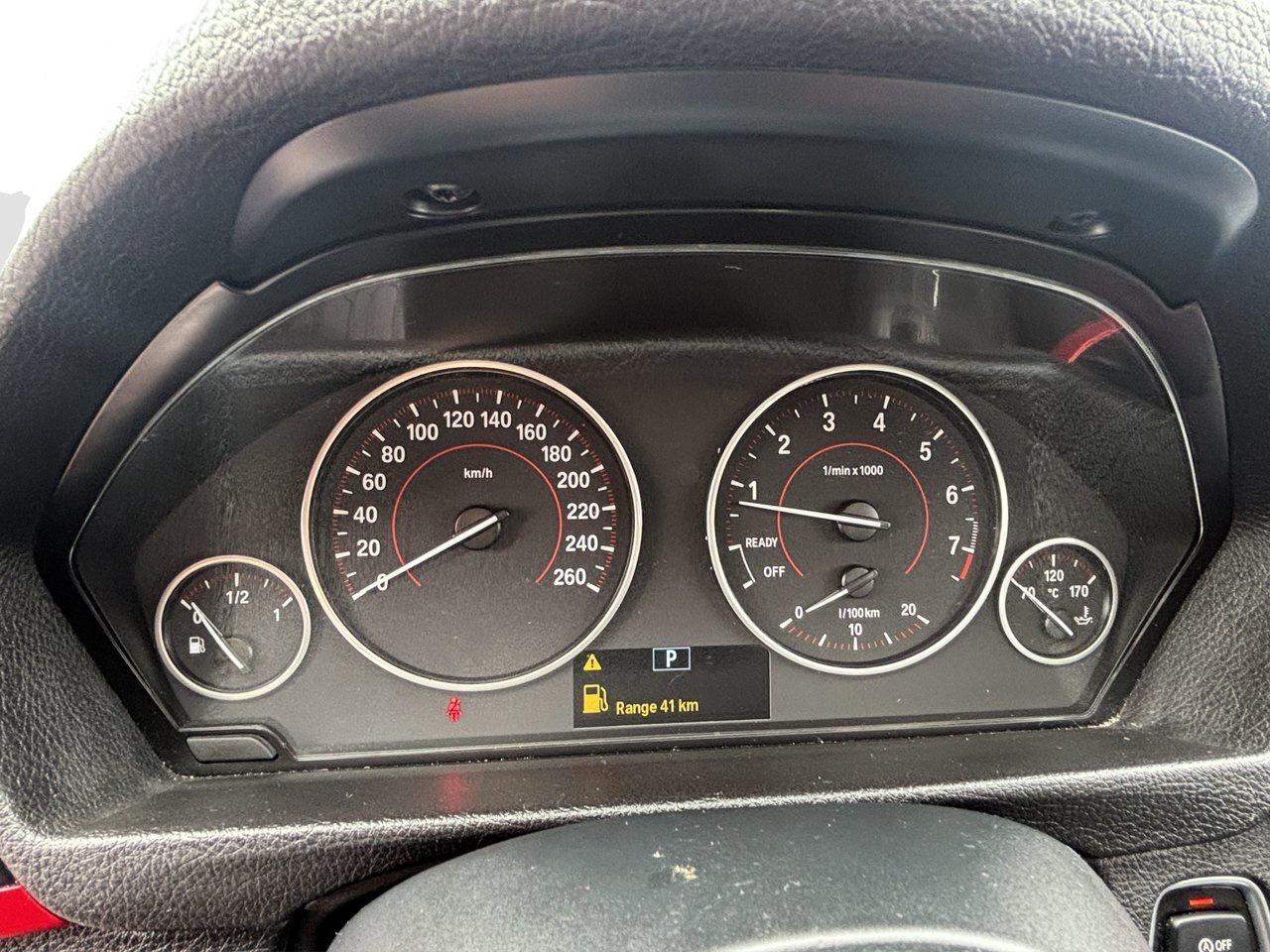 2015 BMW 3 Series 320i xDrive Photo