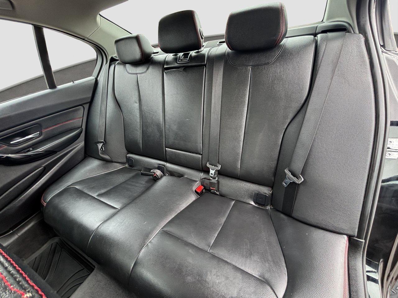2015 BMW 3 Series 320i xDrive Photo