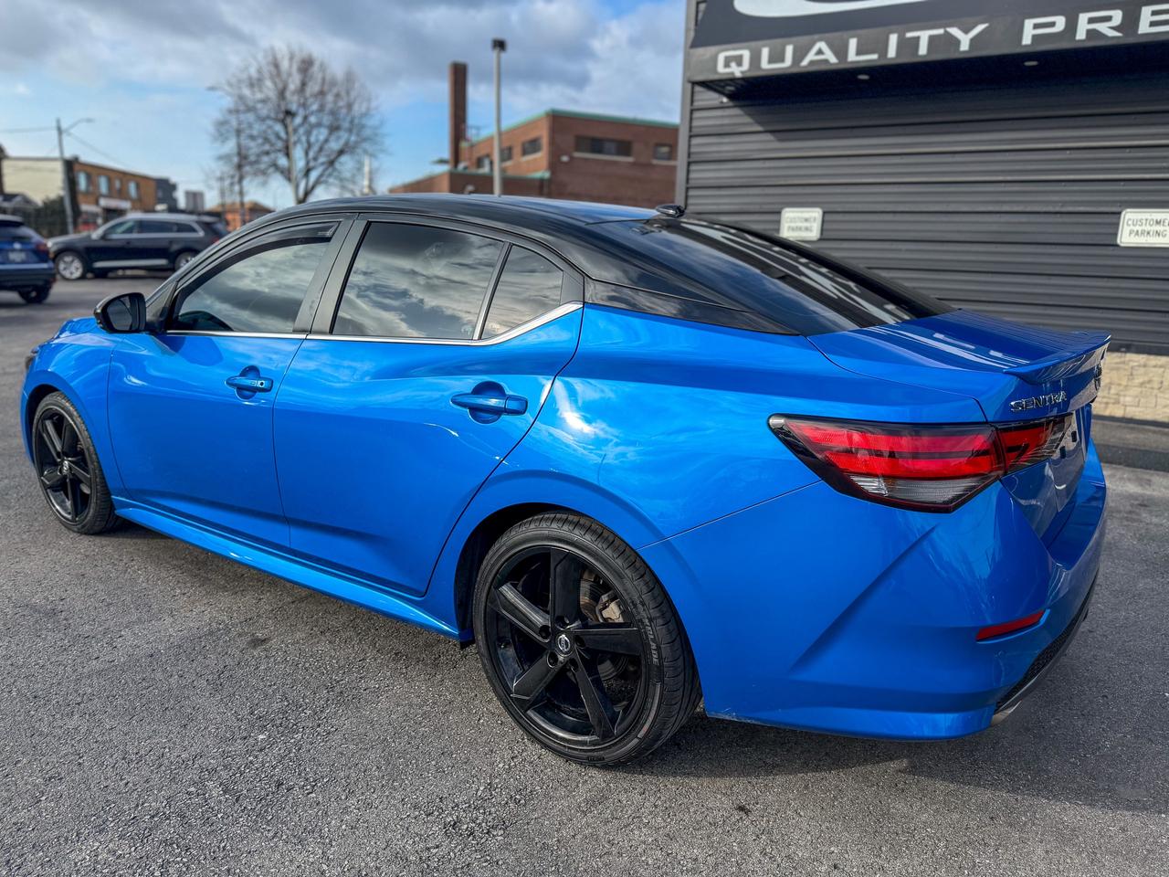 2022 Nissan Sentra SR CVT Photo