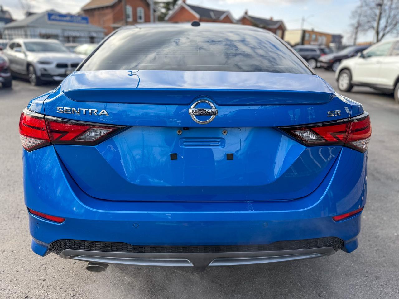 2022 Nissan Sentra SR CVT Photo