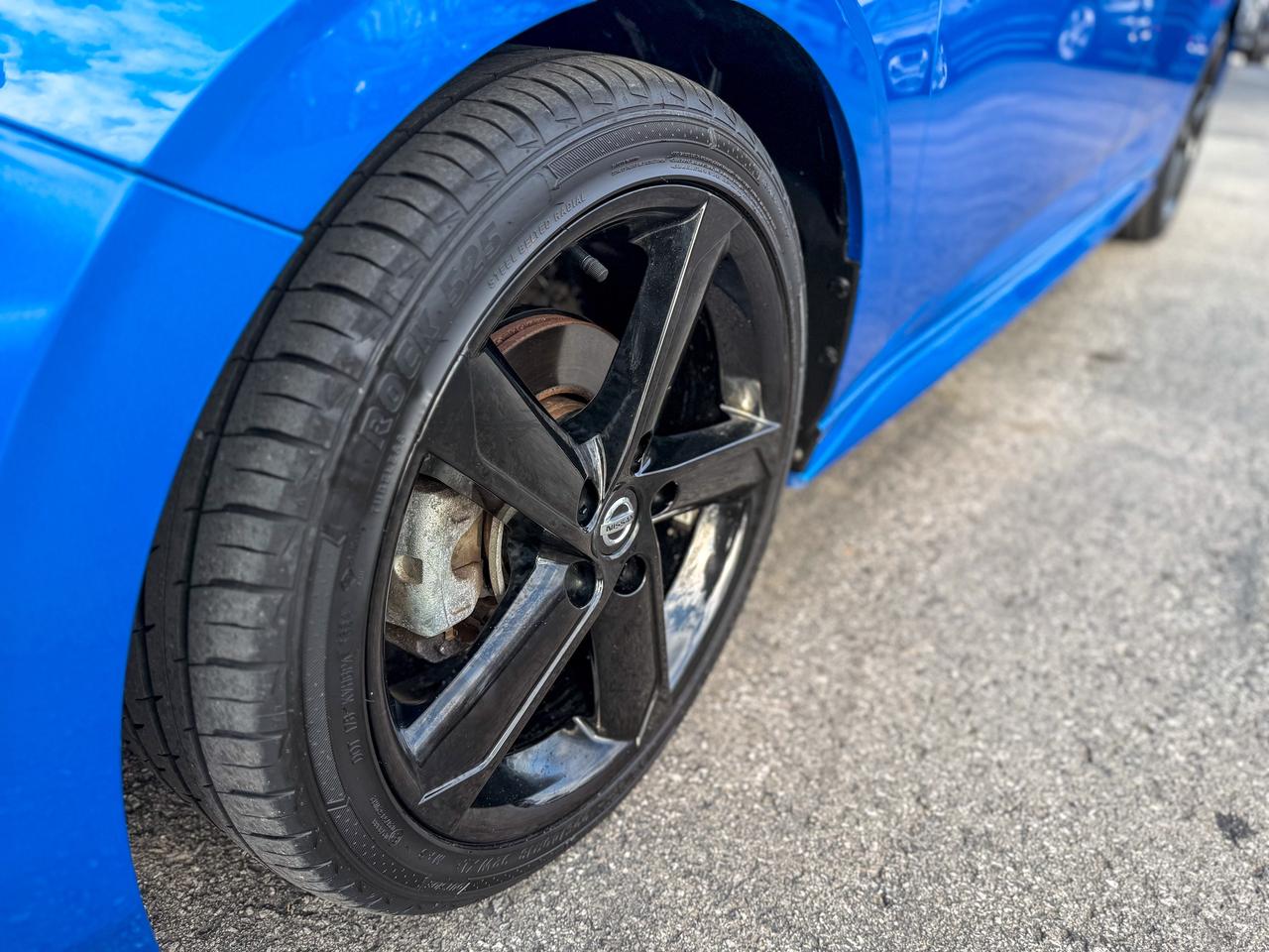 2022 Nissan Sentra SR CVT Photo