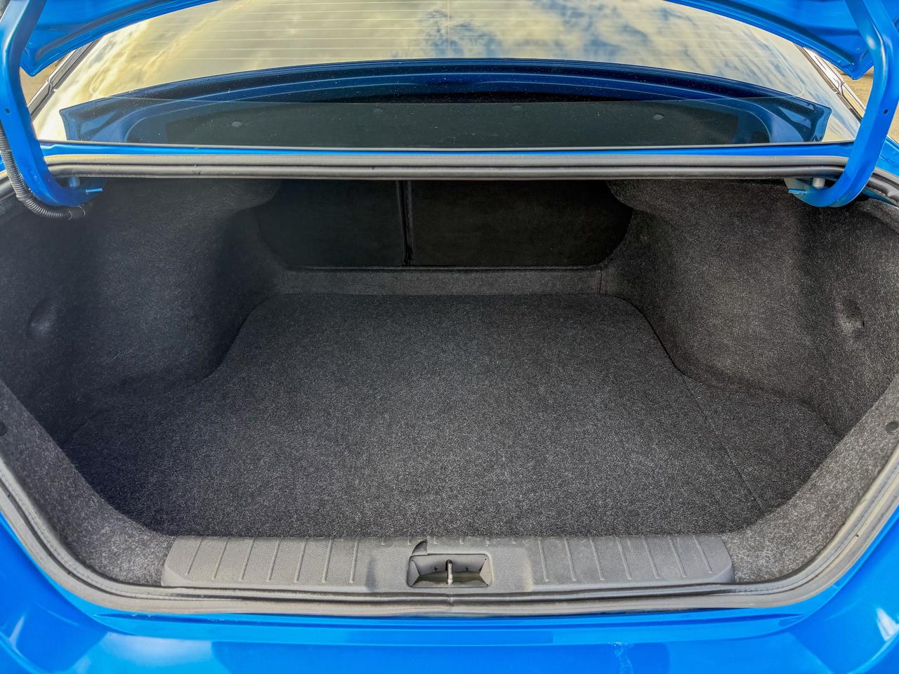 2022 Nissan Sentra SR CVT Photo