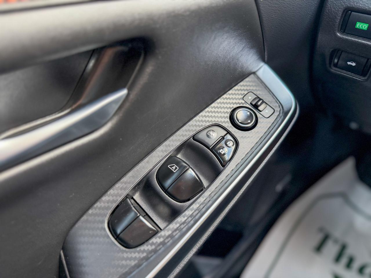 2022 Nissan Sentra SR CVT Photo