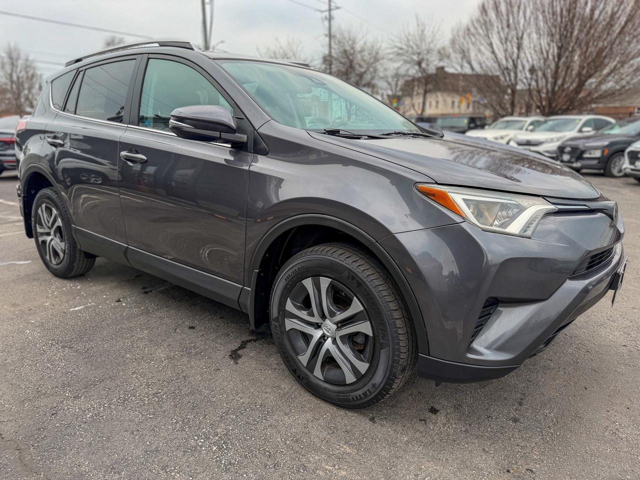 2017 Toyota RAV4 LE/1 OWNER/CAMERA/ACC/LANE ASSIST/2.5L/ECO Photo