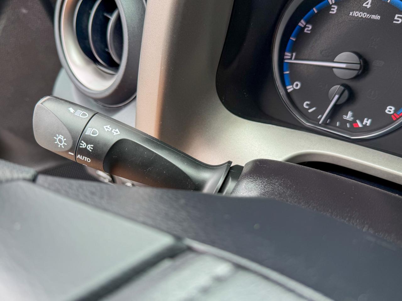 2017 Toyota RAV4 LE/1 OWNER/CAMERA/ACC/LANE ASSIST/2.5L/ECO Photo