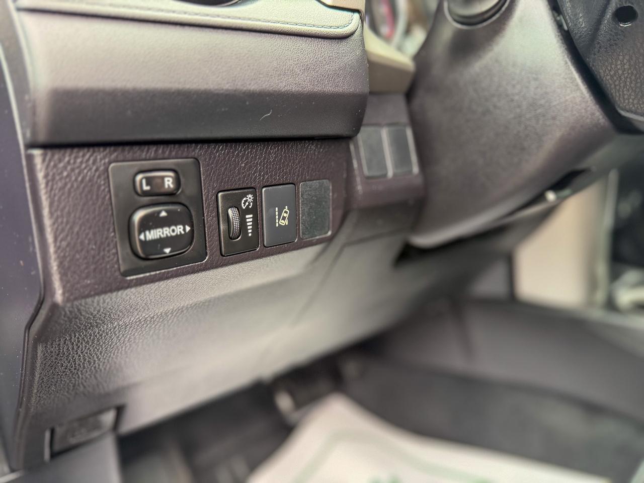 2017 Toyota RAV4 LE/1 OWNER/CAMERA/ACC/LANE ASSIST/2.5L/ECO Photo