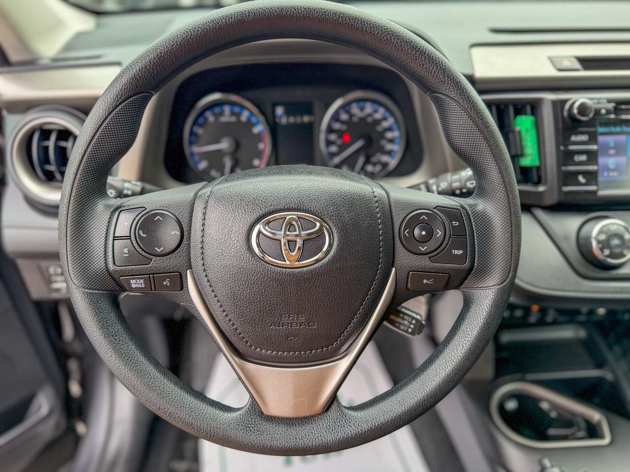 2017 Toyota RAV4 LE/1 OWNER/CAMERA/ACC/LANE ASSIST/2.5L/ECO Photo