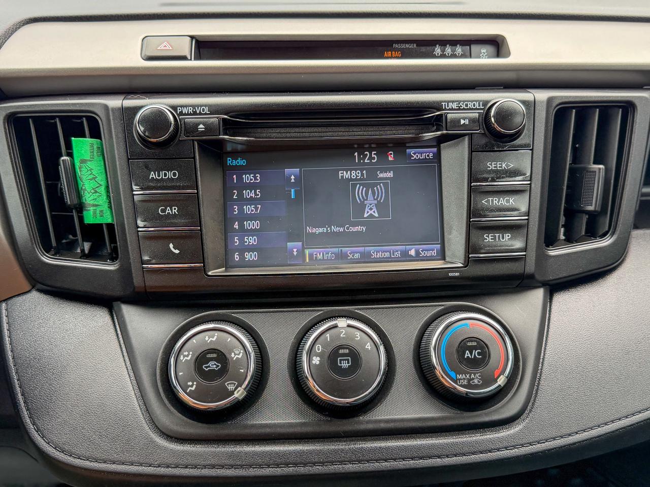 2017 Toyota RAV4 LE/1 OWNER/CAMERA/ACC/LANE ASSIST/2.5L/ECO Photo