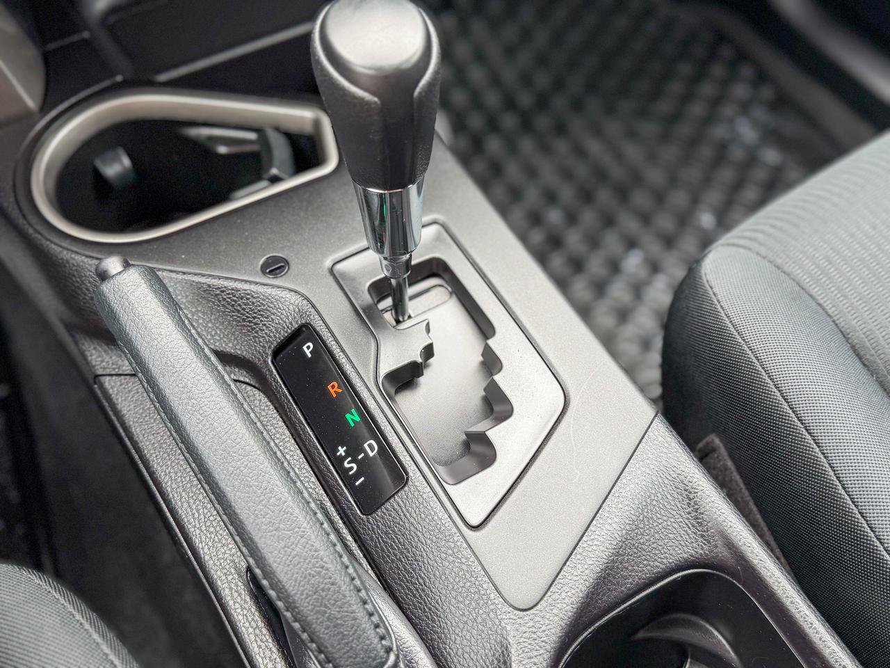 2017 Toyota RAV4 LE/1 OWNER/CAMERA/ACC/LANE ASSIST/2.5L/ECO Photo