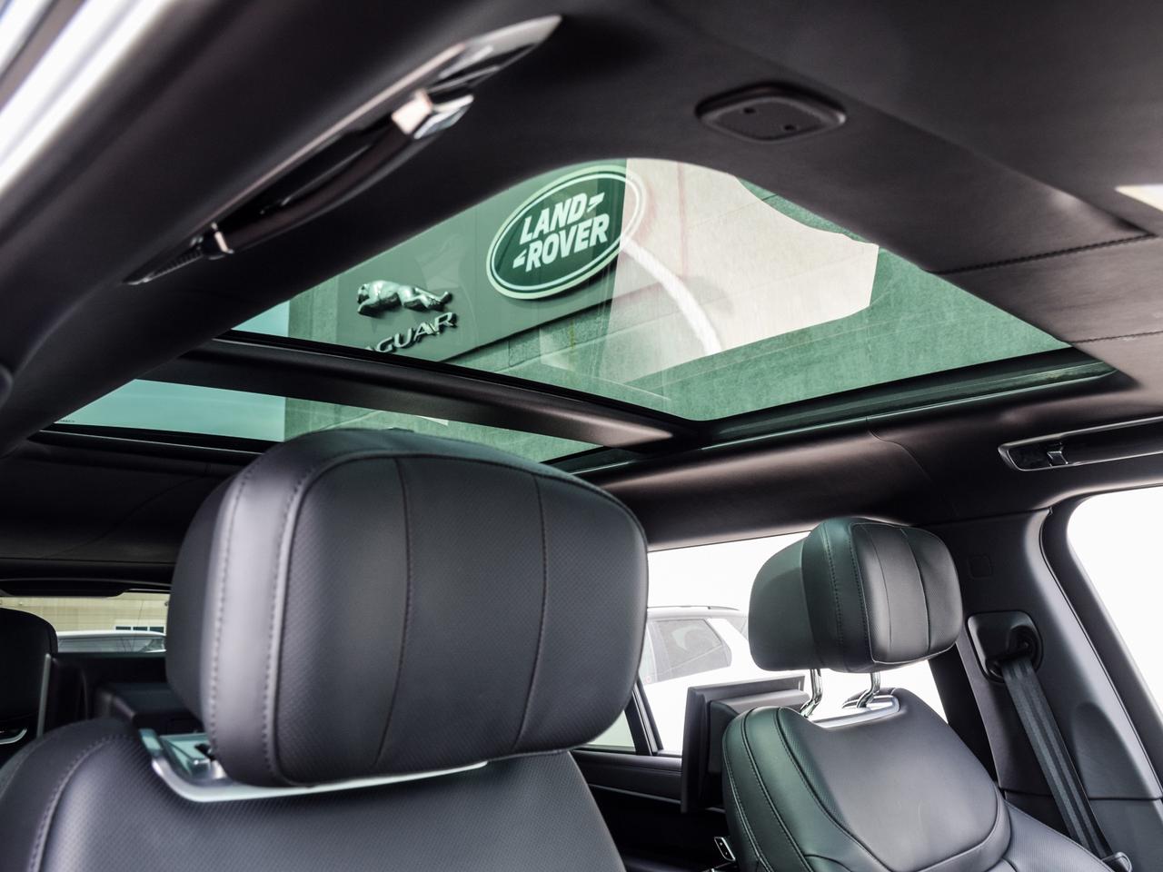 2025 Land Rover Range Rover P530 Autobiography LWB Photo