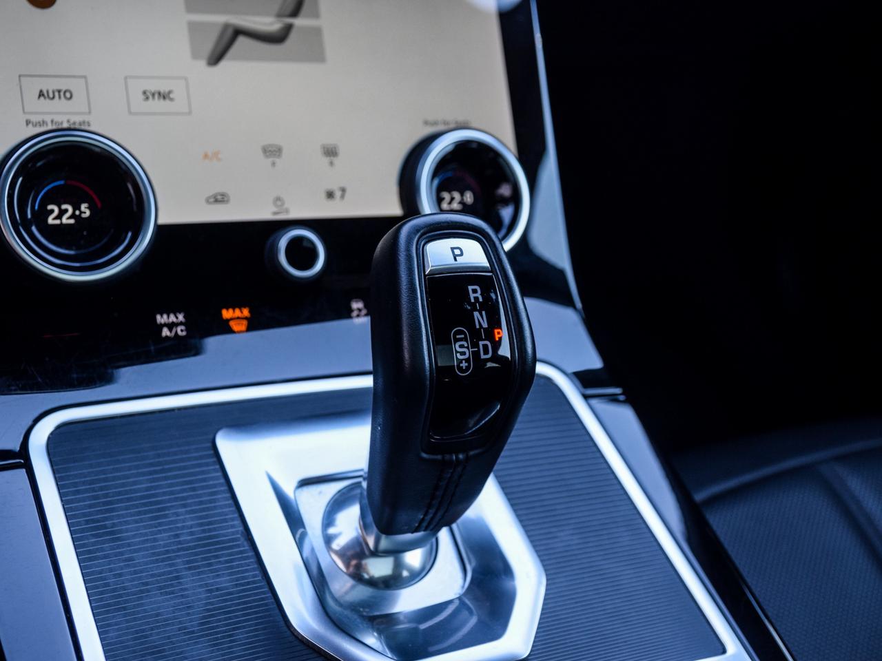 2023 Land Rover Range Rover Evoque S Photo