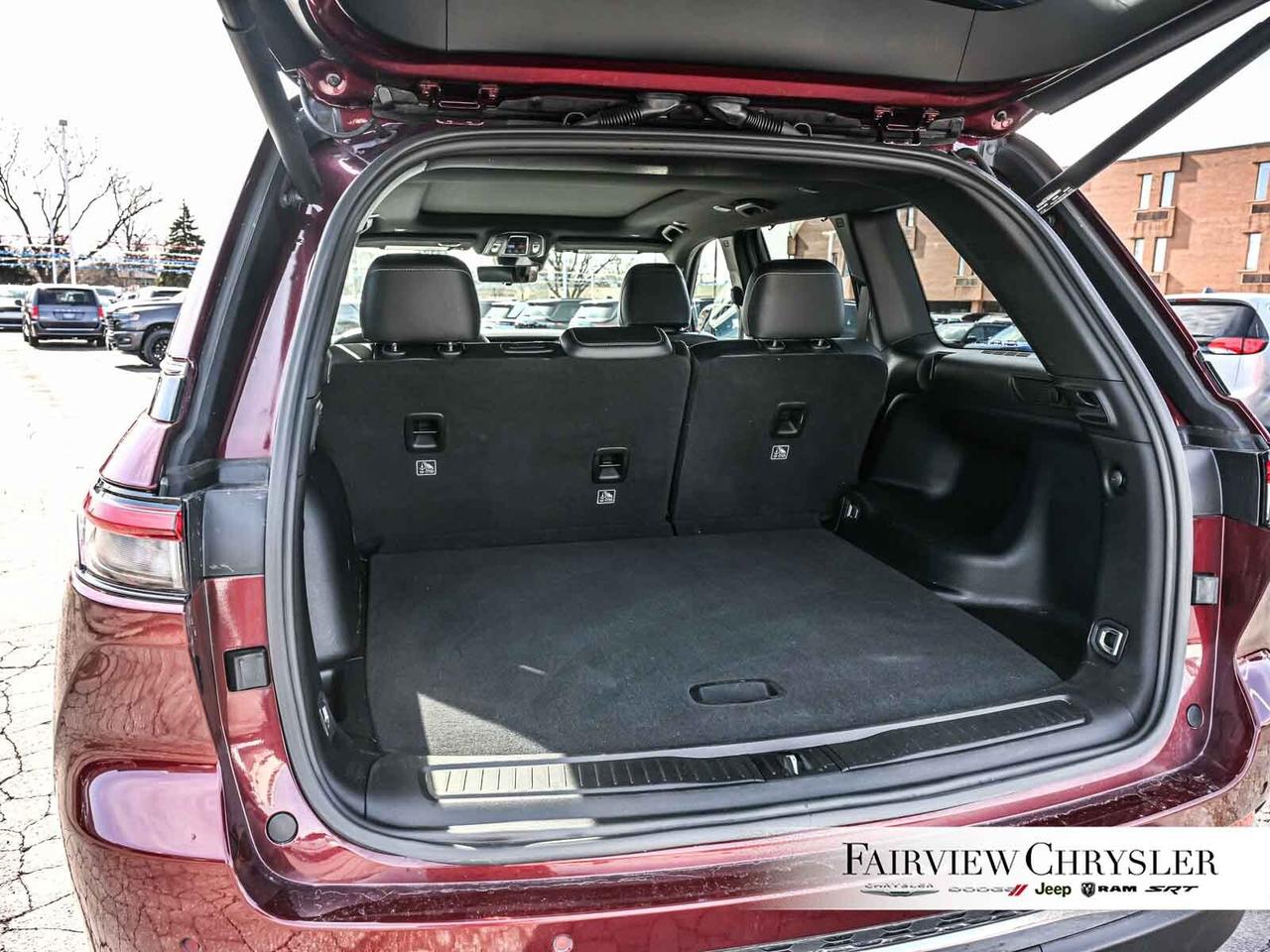 2024 Jeep Grand Cherokee Limited PANO ROOF   LUX PKG   360 CAMERA   CARPLAY Photo