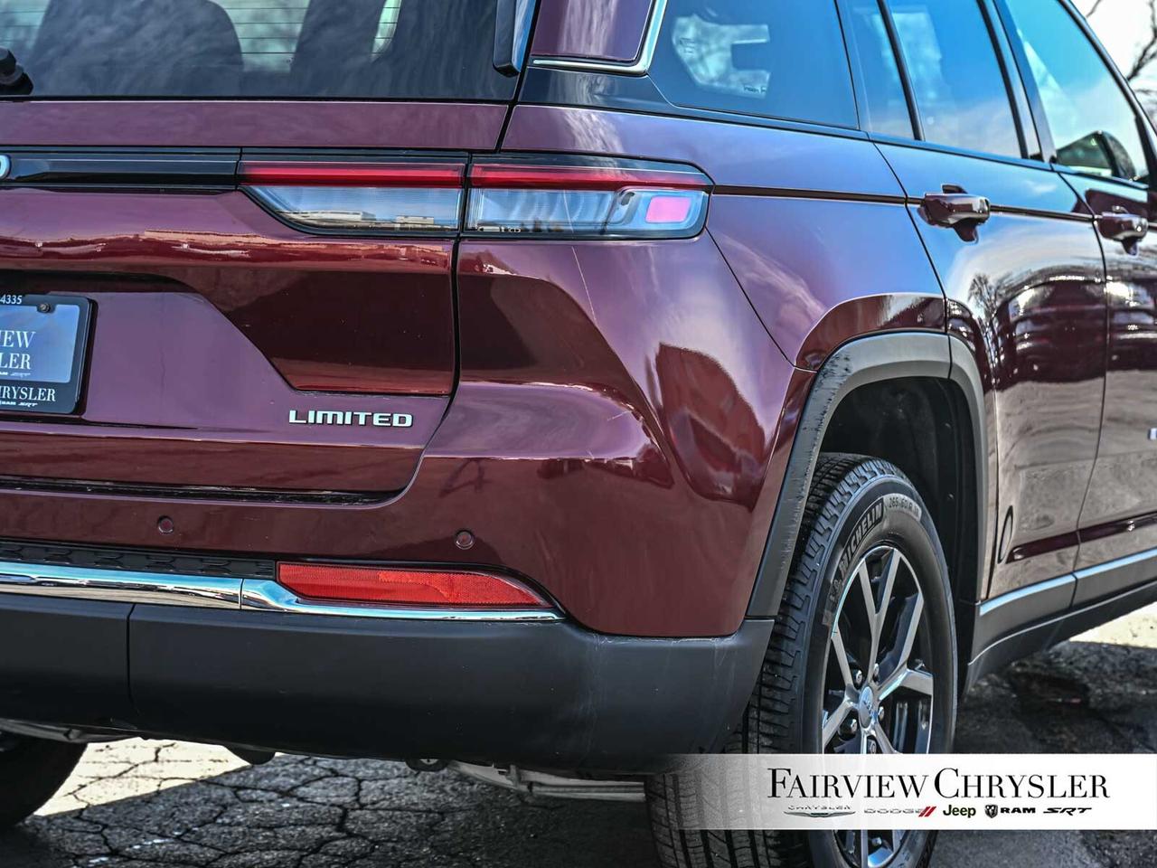 2024 Jeep Grand Cherokee Limited PANO ROOF   LUX PKG   360 CAMERA   CARPLAY Photo