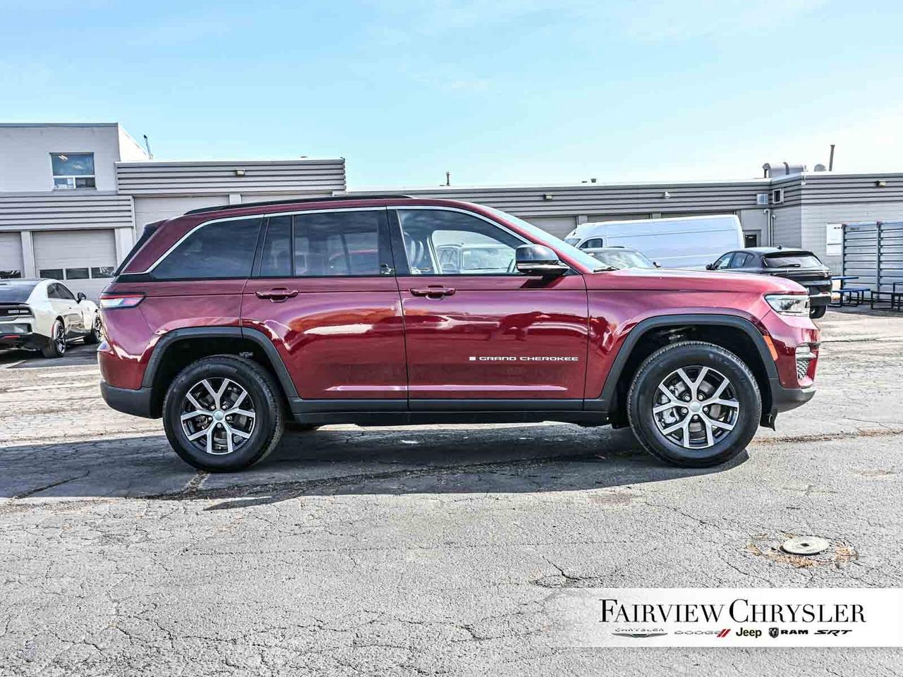 2024 Jeep Grand Cherokee Limited PANO ROOF   LUX PKG   360 CAMERA   CARPLAY Photo