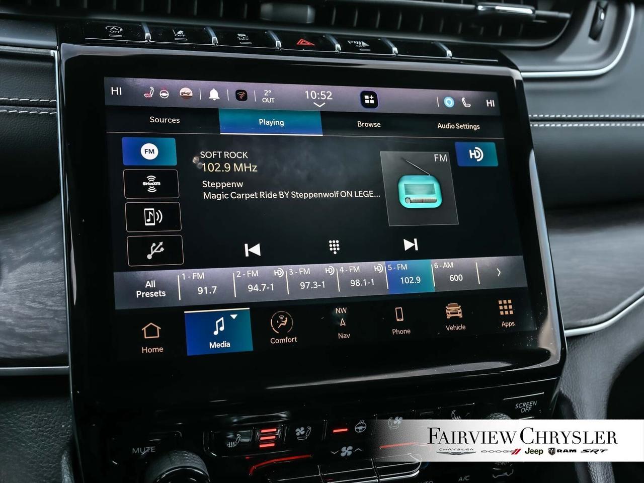 2024 Jeep Grand Cherokee Limited PANO ROOF   LUX PKG   360 CAMERA   CARPLAY Photo