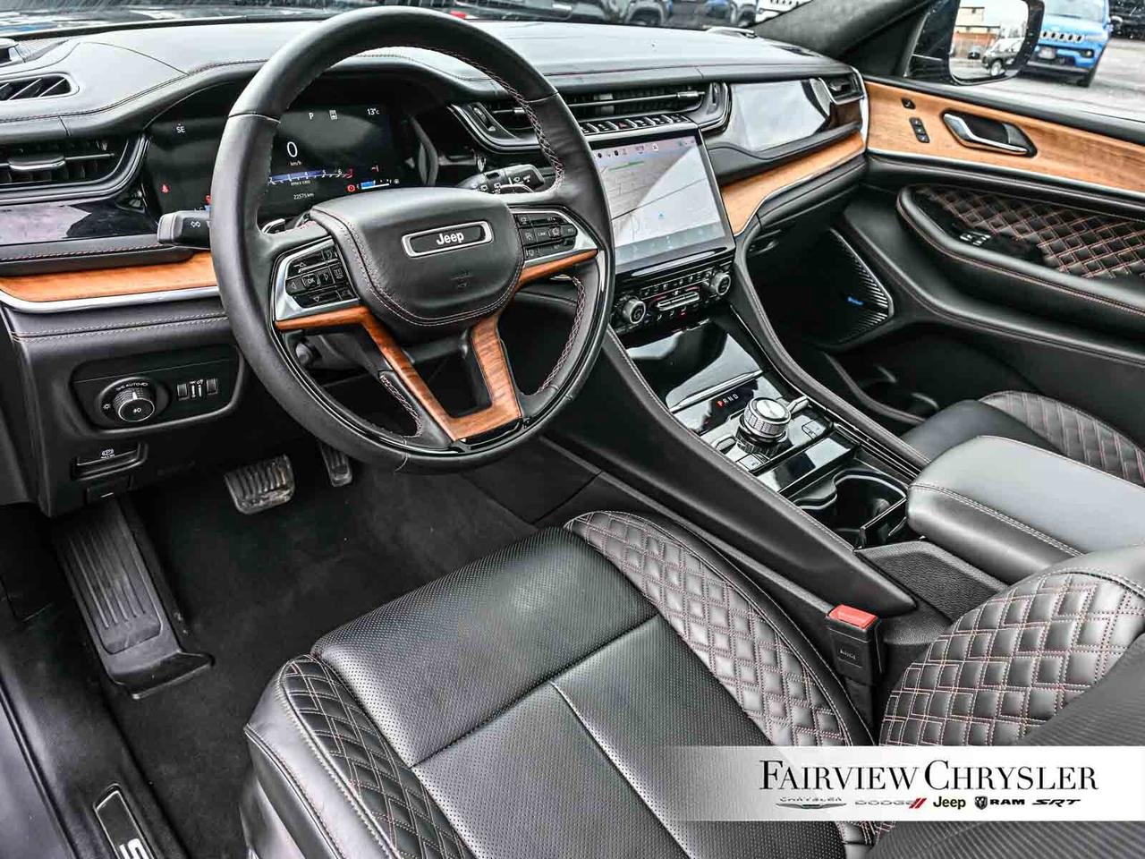 2024 Jeep Grand Cherokee L Summit RESERVE   HIGH ALTITUDE   PANO ROOF   LEATH Photo