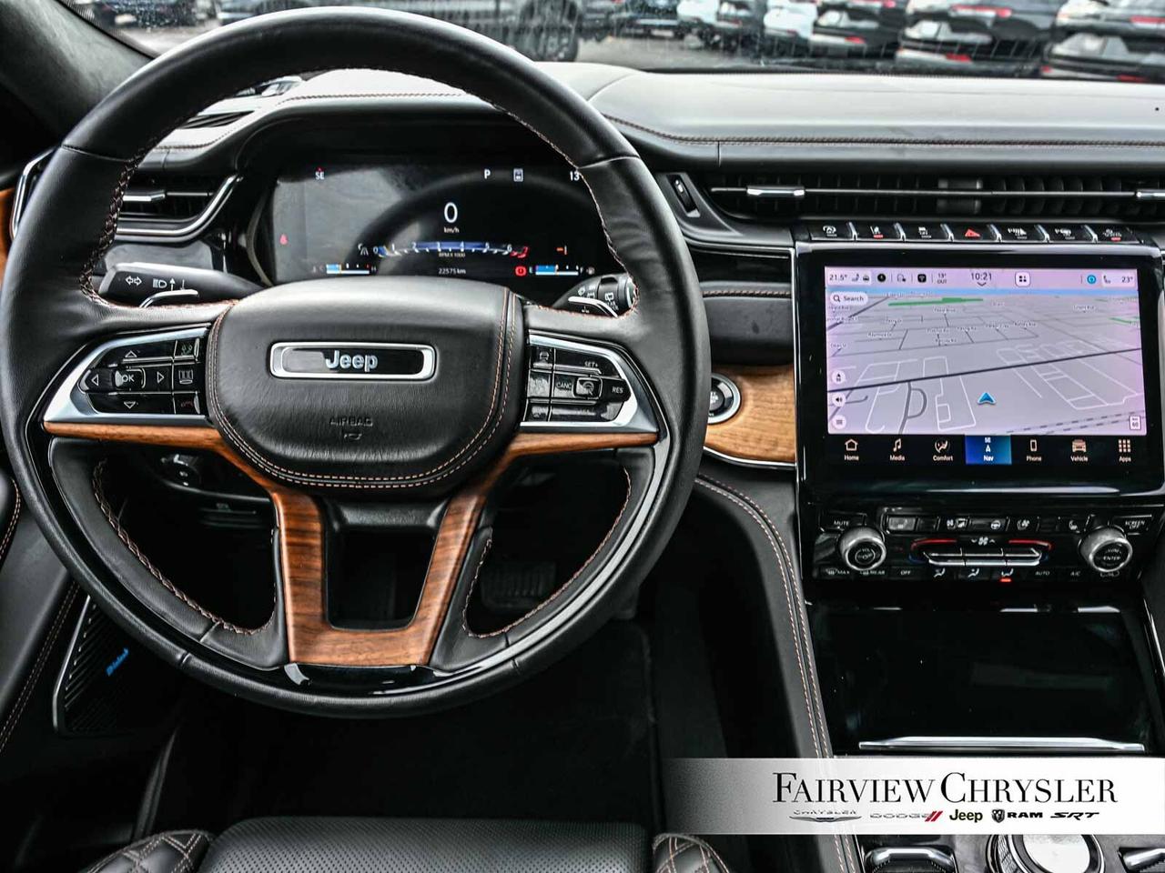 2024 Jeep Grand Cherokee L Summit RESERVE   HIGH ALTITUDE   PANO ROOF   LEATH Photo