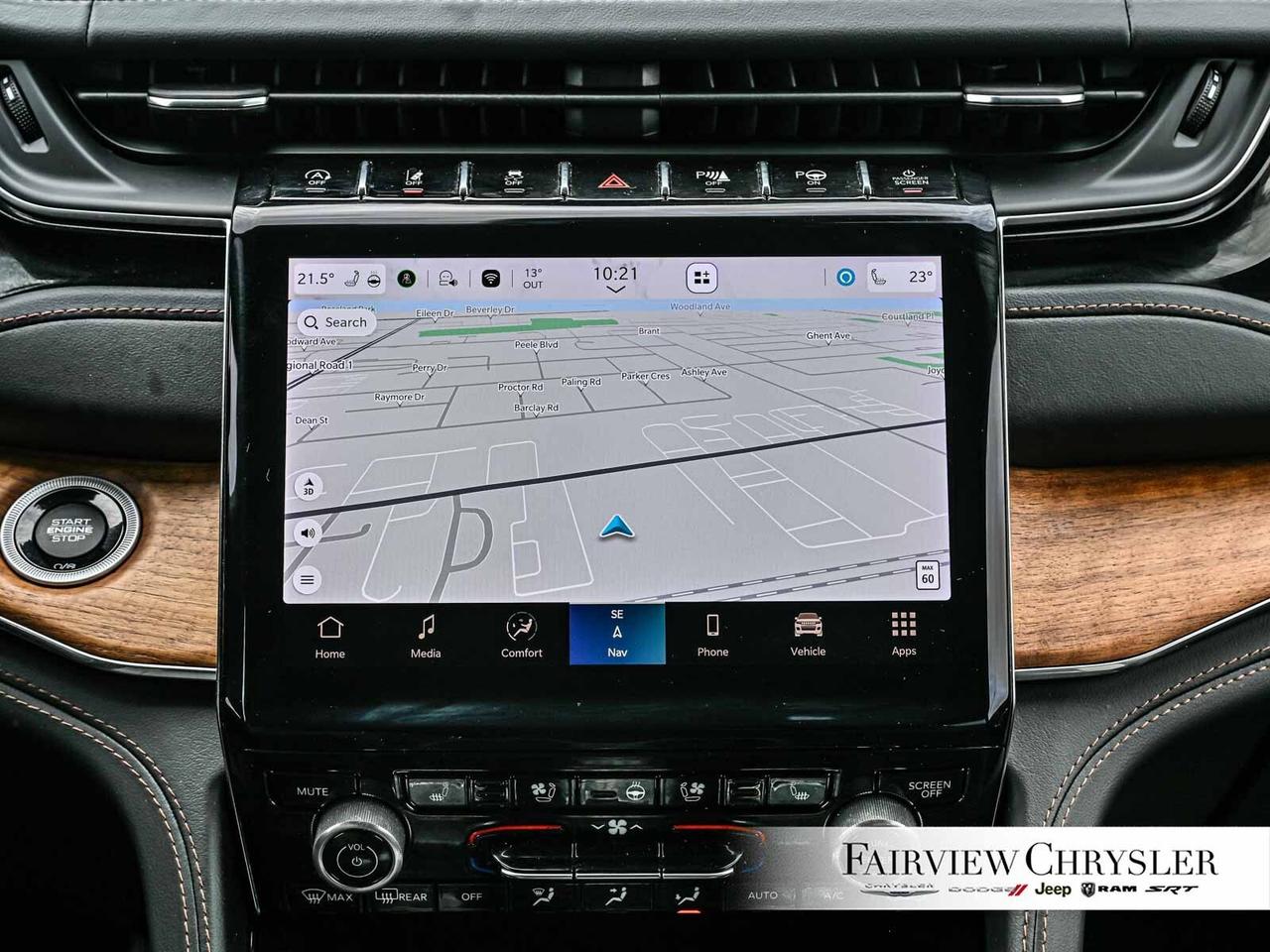 2024 Jeep Grand Cherokee L Summit RESERVE   HIGH ALTITUDE   PANO ROOF   LEATH Photo