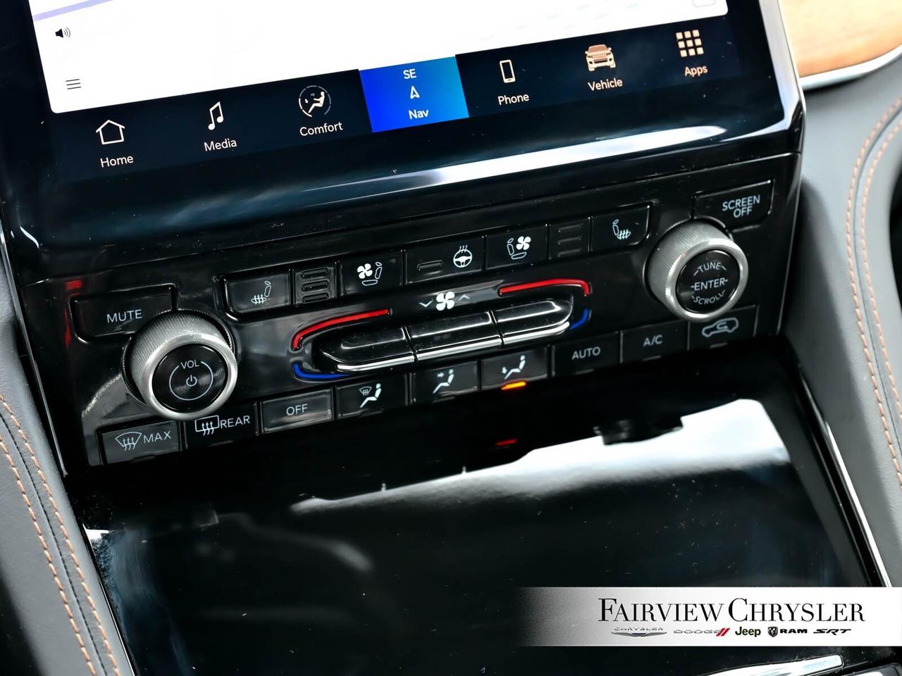 2024 Jeep Grand Cherokee L Summit RESERVE   HIGH ALTITUDE   PANO ROOF   LEATH Photo