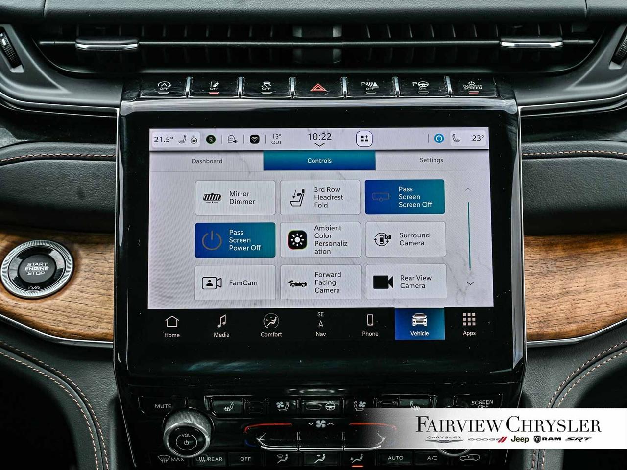 2024 Jeep Grand Cherokee L Summit RESERVE   HIGH ALTITUDE   PANO ROOF   LEATH Photo