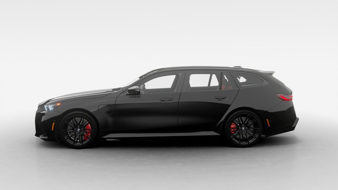 2026 BMW M5 Base 4dr All-Wheel Drive Touring Photo3