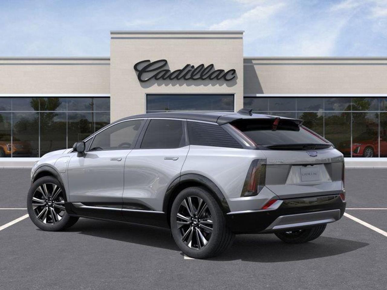 2026 Cadillac OPTIQ Premium Luxury 4dr Photo2