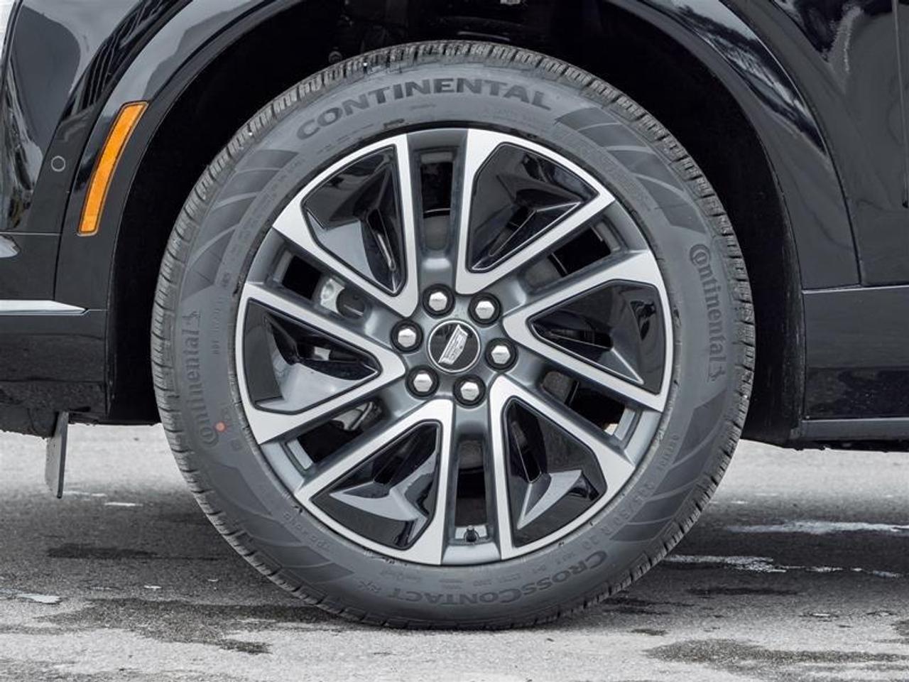 2026 Cadillac OPTIQ Sport 4dr Photo3